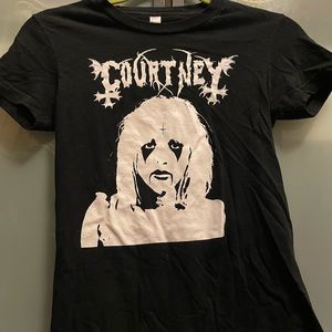 ⚔️ Courtney Love black metal tee ⚔️
